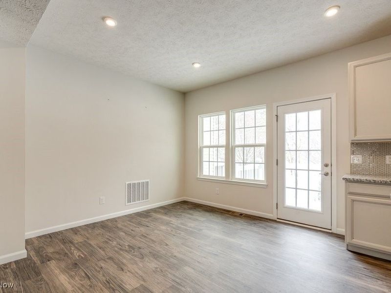 1173 Bean Lane, Akron, OH 44313 Photo 7