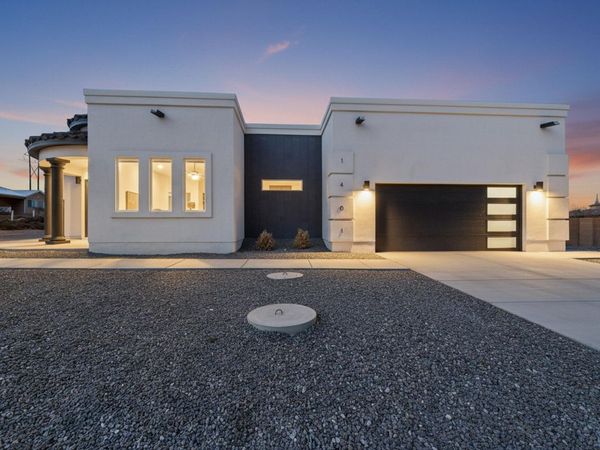 1401 Villa Place SE, Rio Rancho, NM 87124