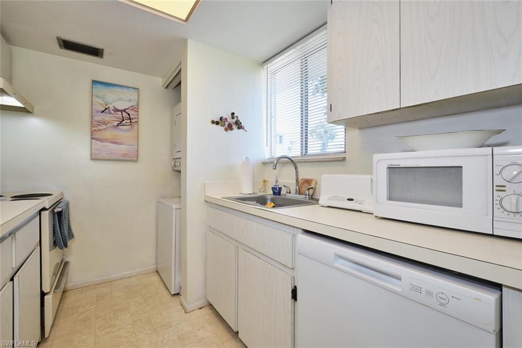 3350 Alouette Cir, Unit 1, Fort Myers, FL 33907 Photo