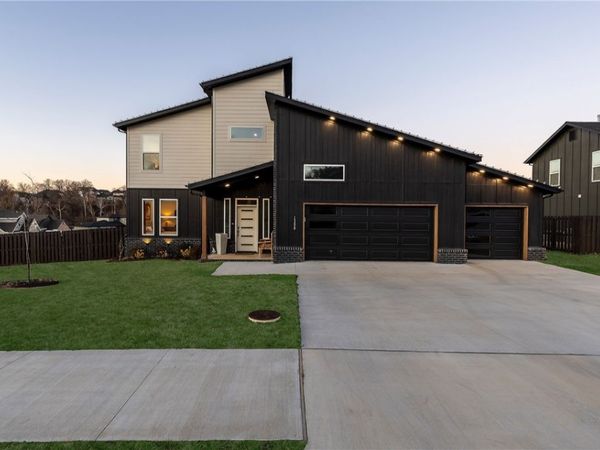 1300 Bunker Drive, Pea Ridge, AR 72751