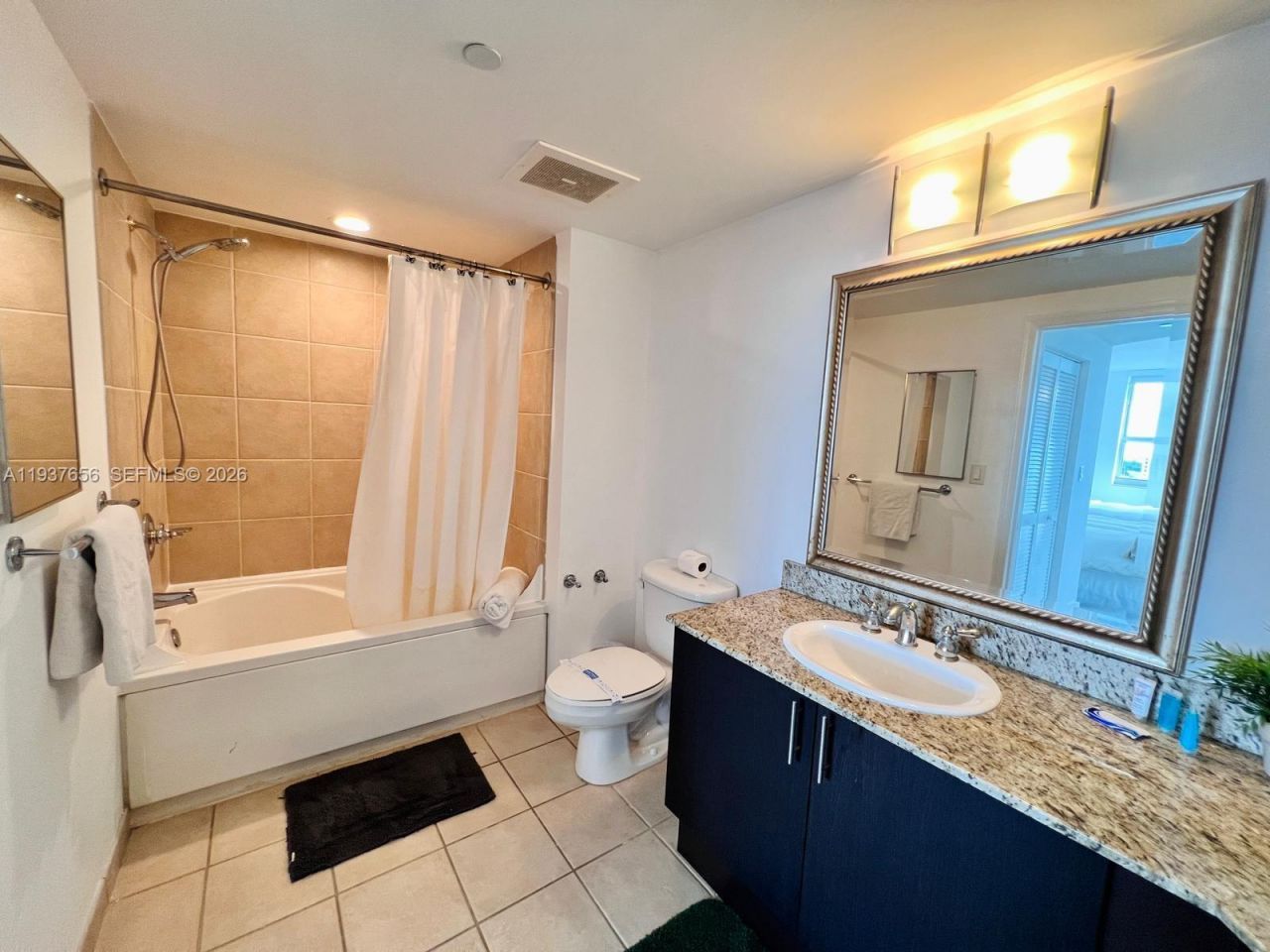 19501 W Country Club Dr , Unit 1408, Aventura, FL 33180 Photo
