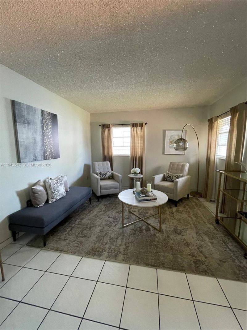 3270 SW 7th St, Miami, FL 33135 Photo