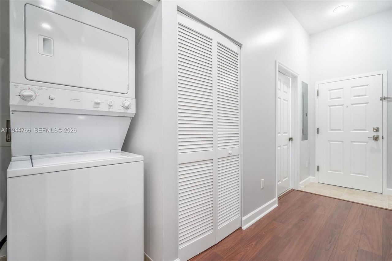 8395 SW 73rd Ave, Unit 314, Miami, FL 33143 Photo