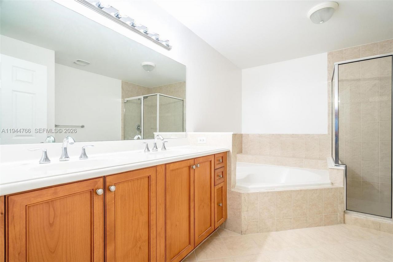 8395 SW 73rd Ave, Unit 314, Miami, FL 33143 Photo