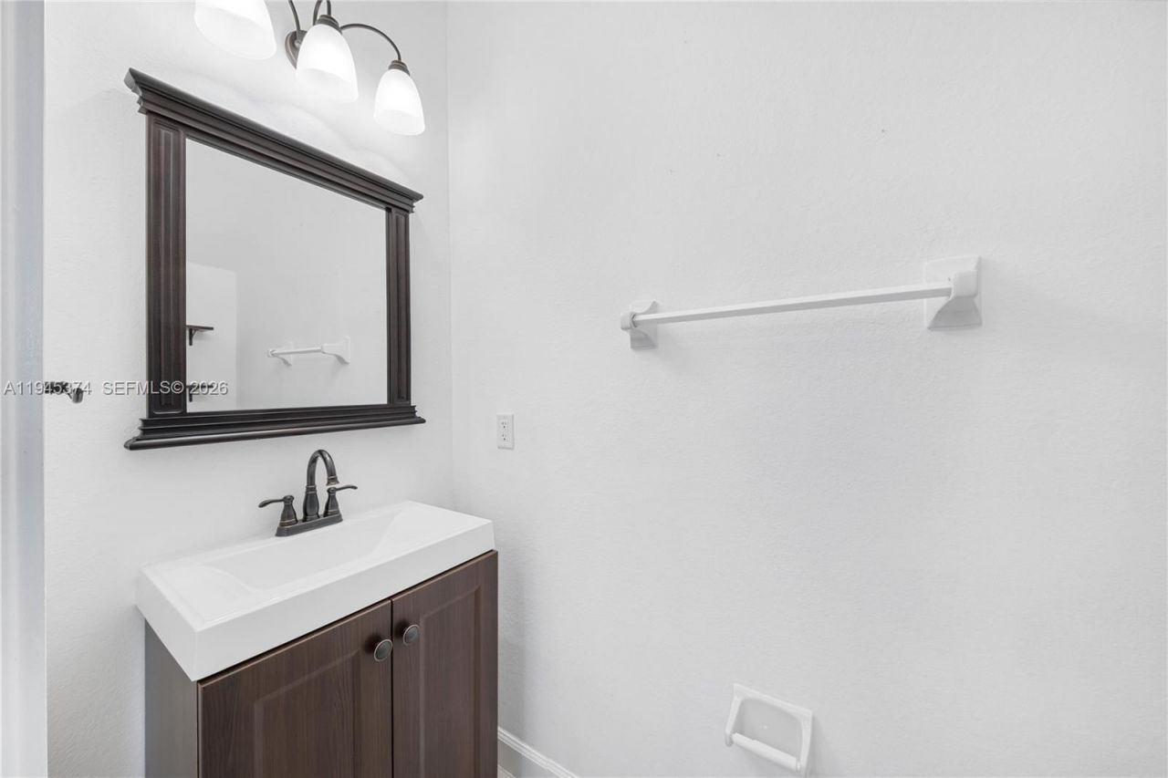 5560 NW 107th Ave, Unit 1012, Doral, FL 33178 Photo