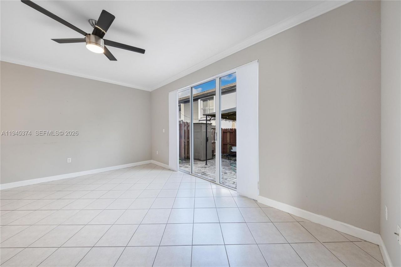 5560 NW 107th Ave, Unit 1012, Doral, FL 33178 Photo