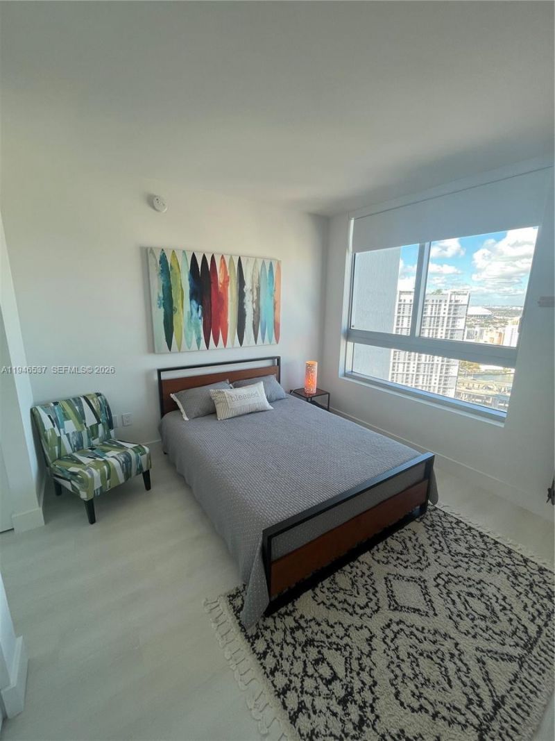 90 SW 3rd St, Unit 3706, Miami, FL 33130 Photo