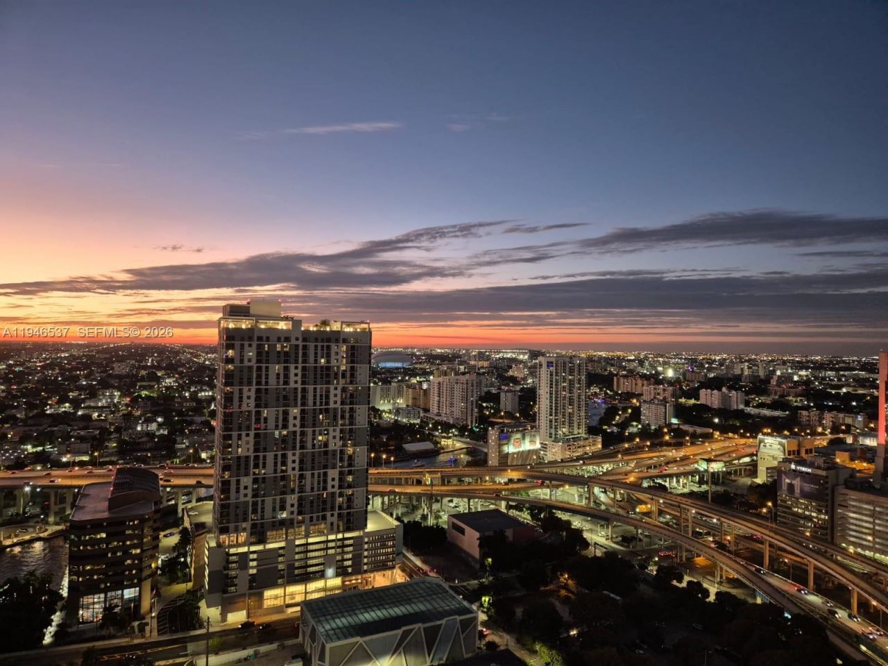 90 SW 3rd St, Unit 3706, Miami, FL 33130 Photo