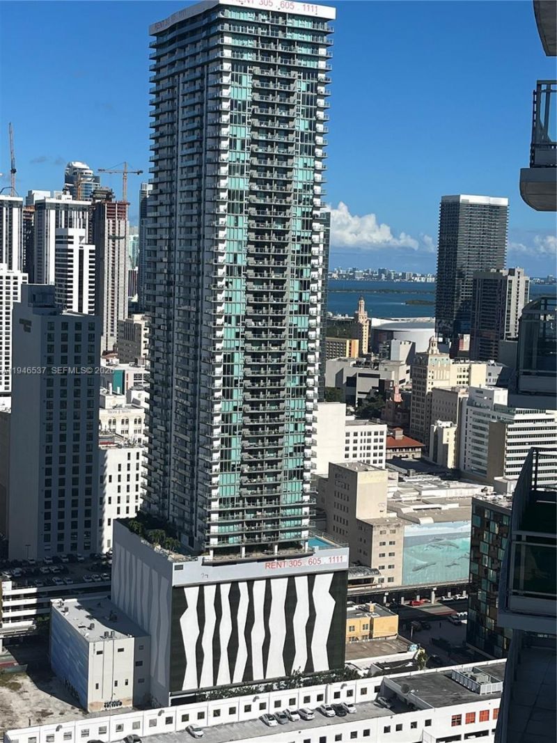 90 SW 3rd St, Unit 3706, Miami, FL 33130 Photo