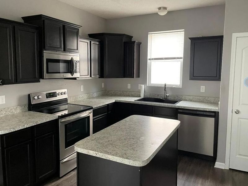 5642 Alliance Way , Columbus, OH 43228 Photo 5