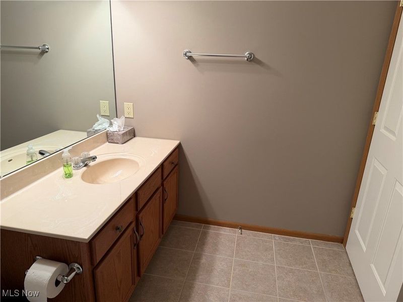 8823 Scotslanding Circle NW, Massillon, OH 44646 Photo 24