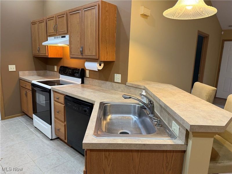 8823 Scotslanding Circle NW, Massillon, OH 44646 Photo 8