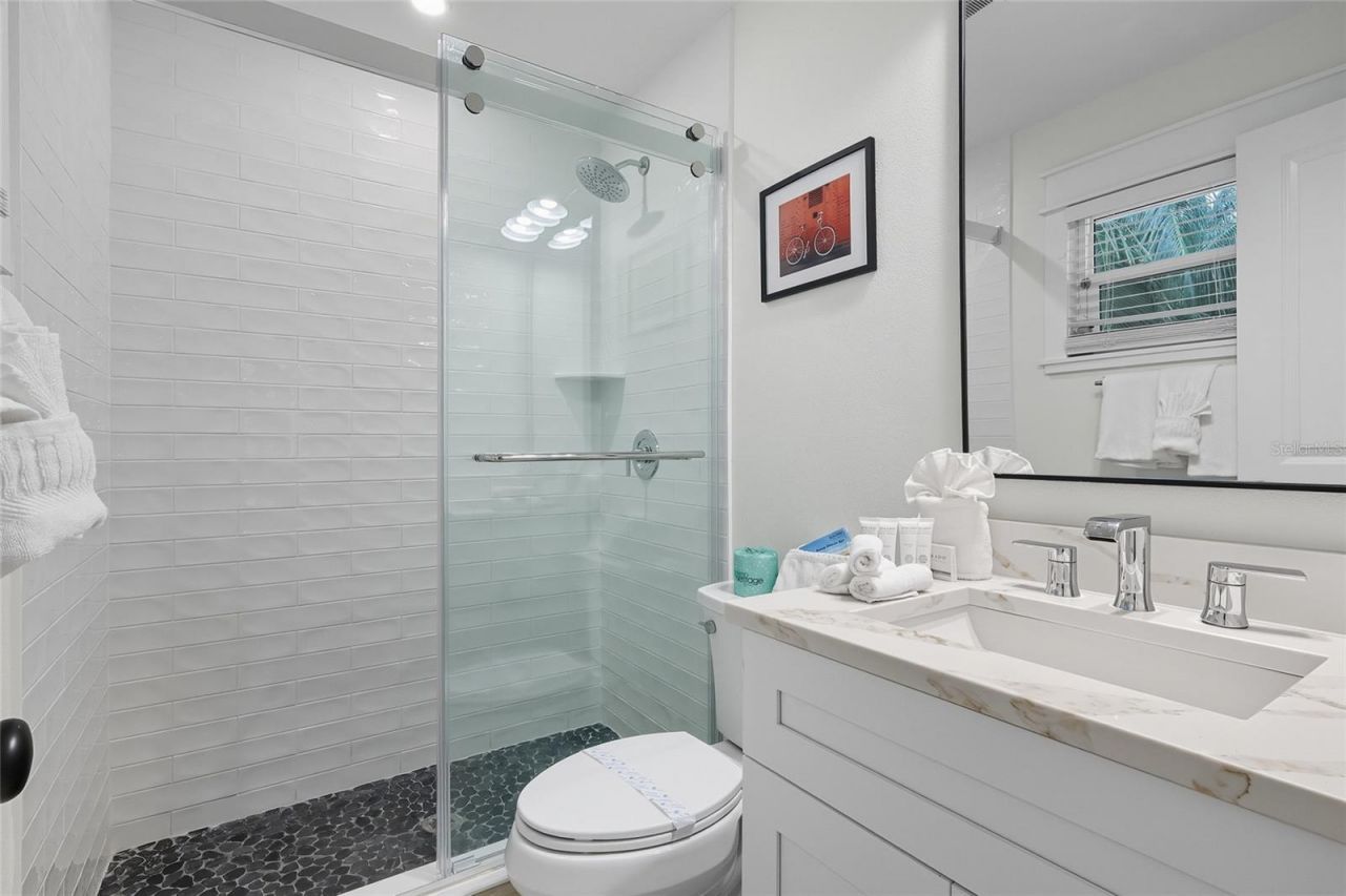 3014 Gulf Drive, Holmes Beach, FL 34217 Photo