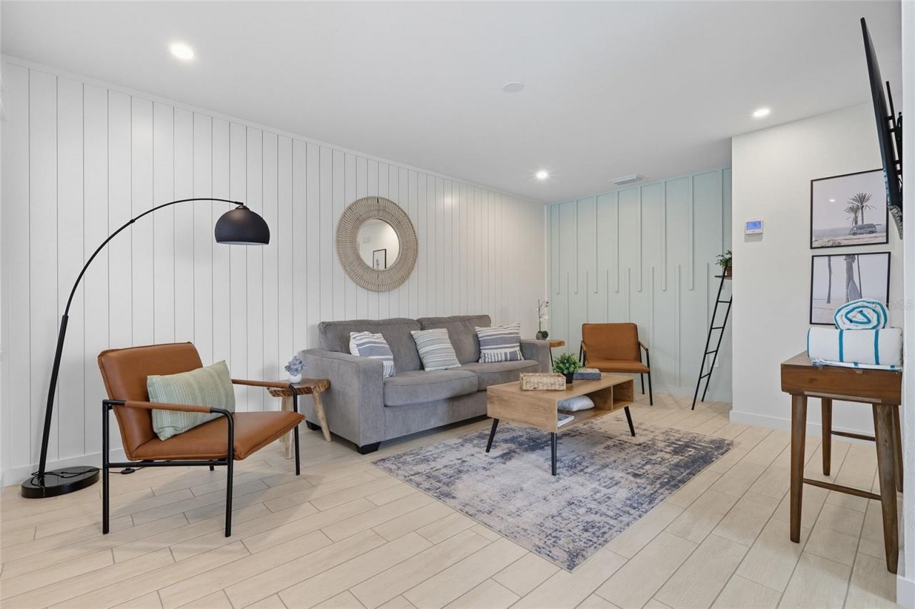 3014 Gulf Drive, Holmes Beach, FL 34217 Photo