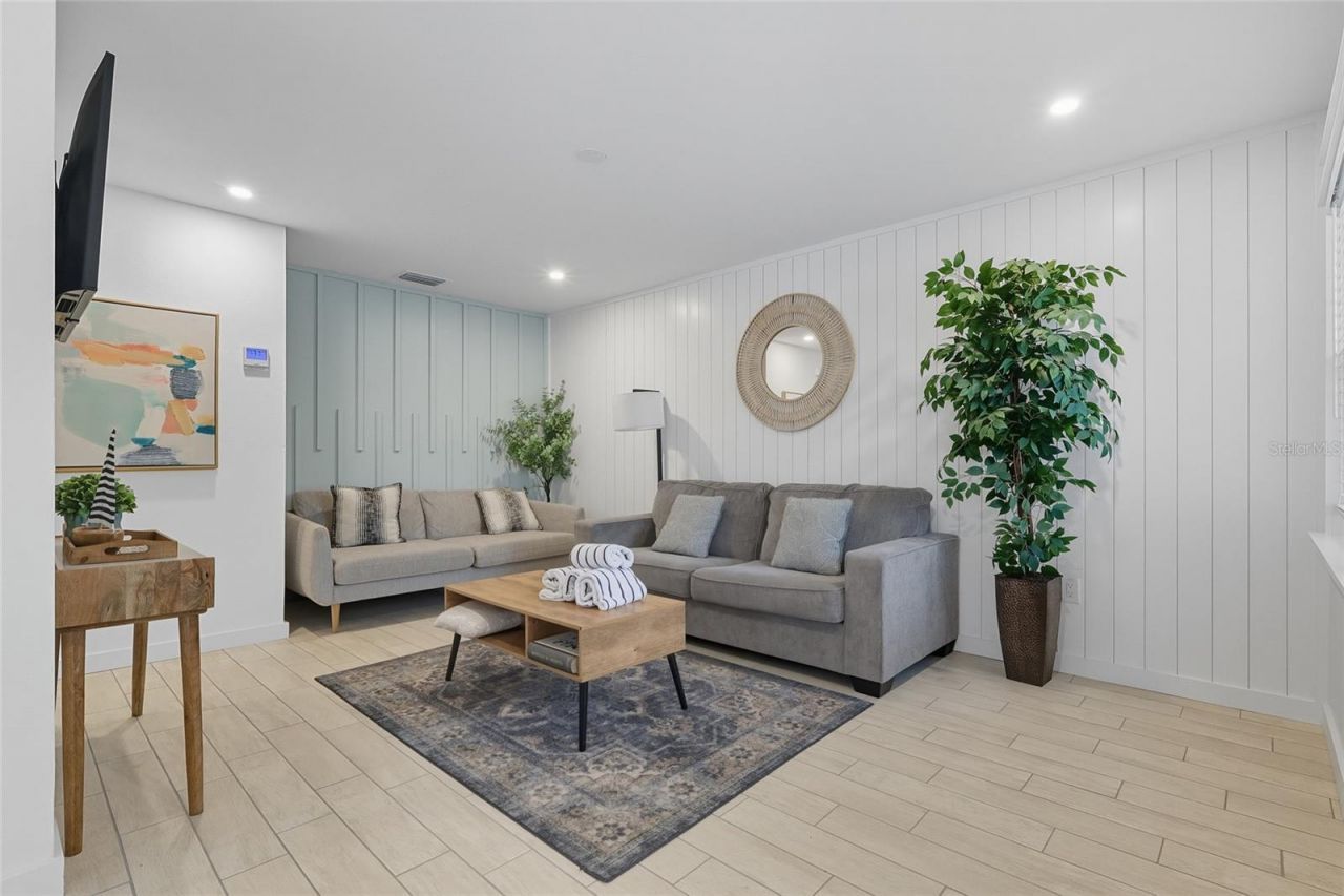 3014 Gulf Drive, Holmes Beach, FL 34217 Photo