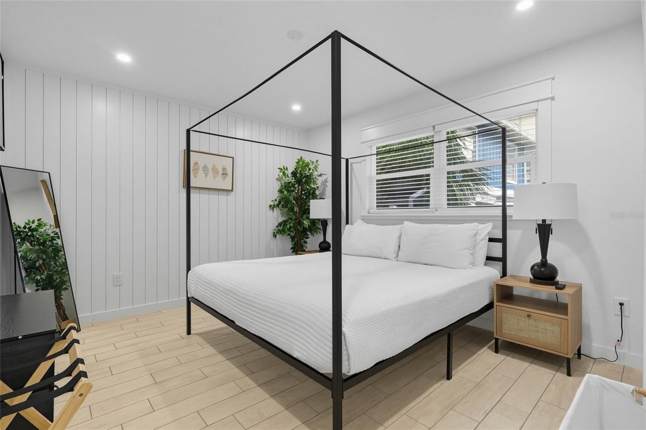 3014 Gulf Drive, Holmes Beach, FL 34217 Photo