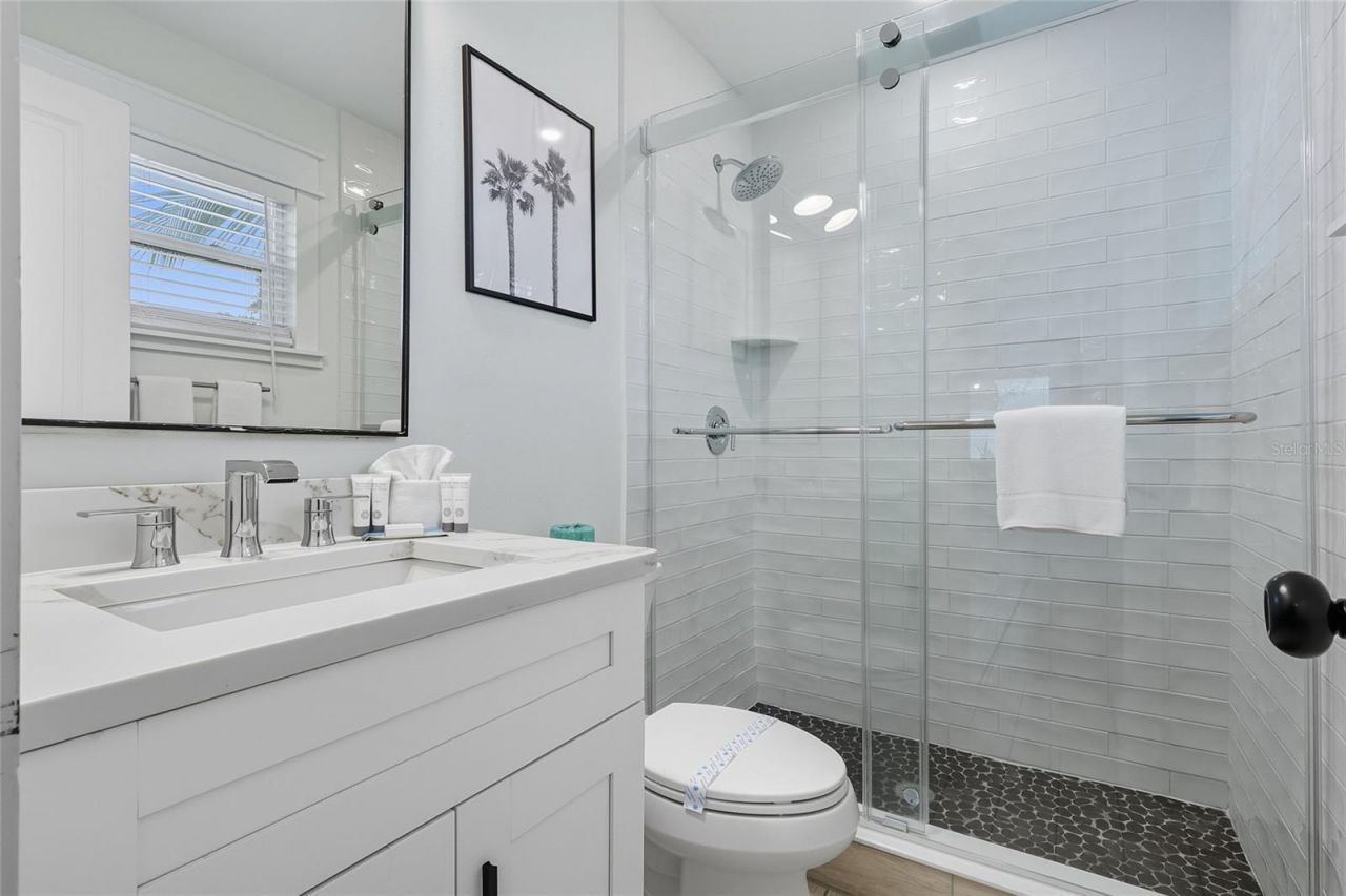 3014 Gulf Drive, Holmes Beach, FL 34217 Photo