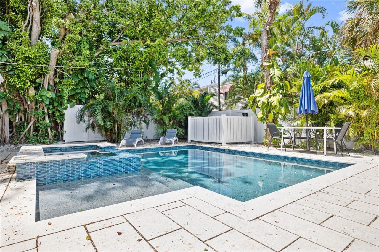 3014 Gulf Drive, Holmes Beach, FL 34217 Photo