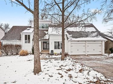 224 NW Locust Street, Lee's Summit, MO 64064