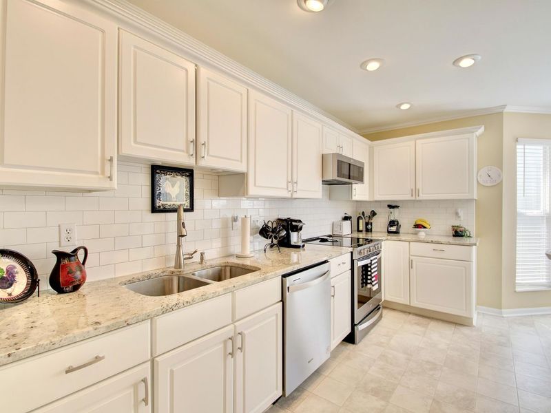 8465 Bridle Court, Florence, KY 41042 Photo 3