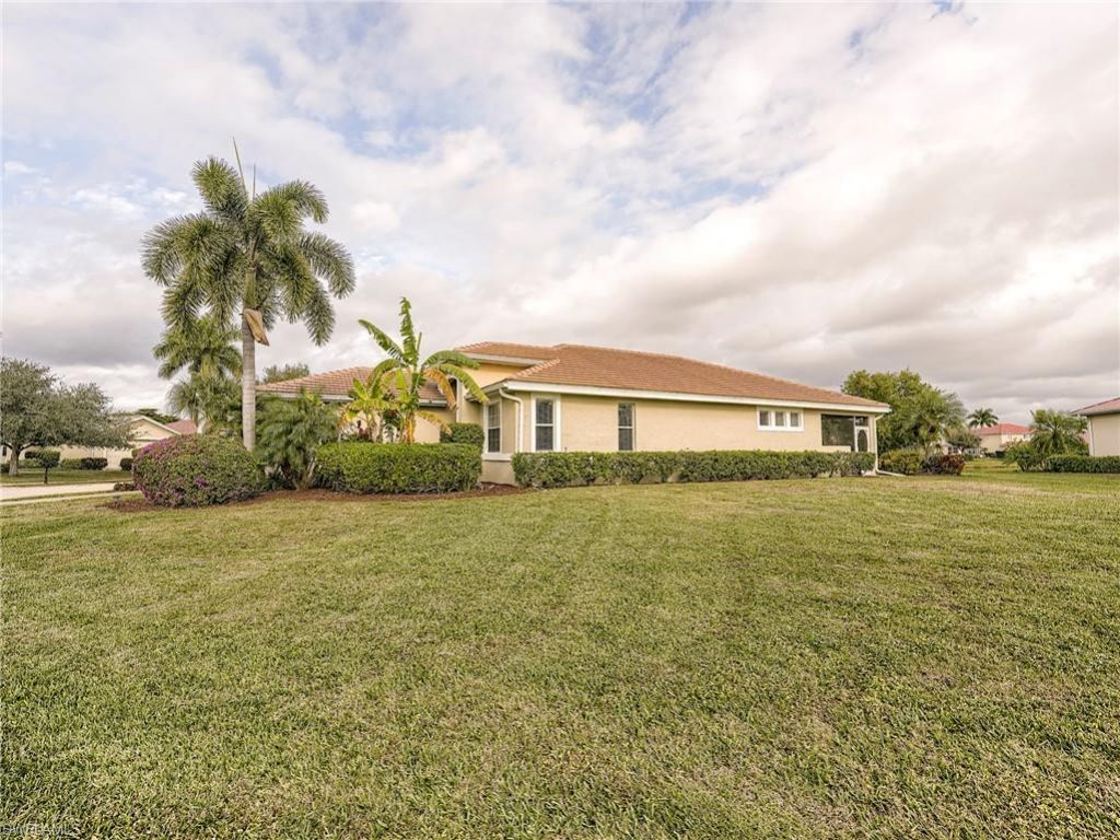 2466 Ashbury Cir, Cape Coral, FL 33991 Photo