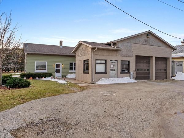 N9090 Dairyland DRIVE, Cleveland, WI 53015