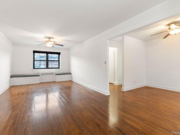 34-10 94th Street, Unit 6G, Jackson Heights, NY 11372