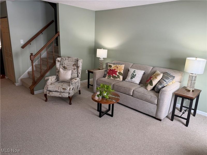 3369 Brookpoint Lane, Cuyahoga Falls, OH 44223 Photo 2