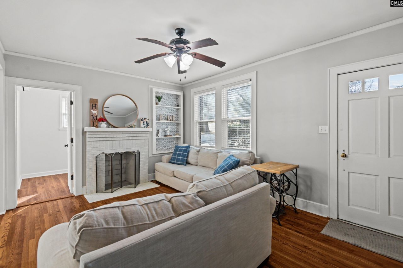 3226 Lincoln Street Photo 4