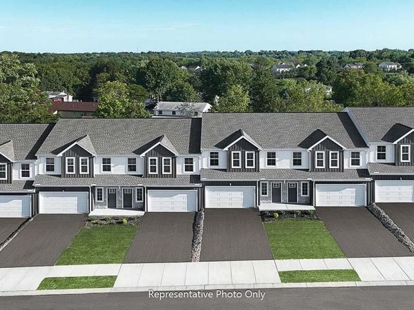 7851 OAK BROOK DRIVE, HARRISBURG, PA 17112