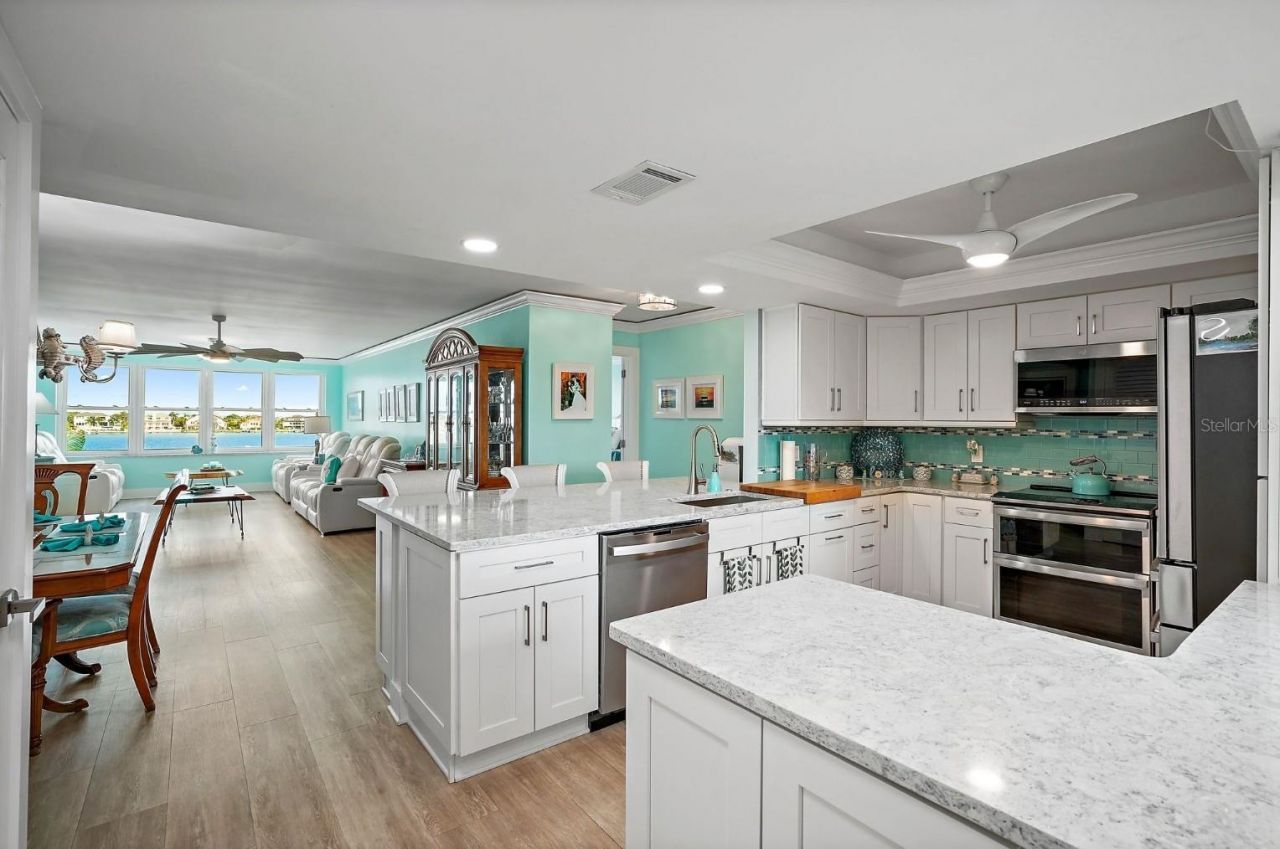 5200 Brittany Drive S, Unit 407, Saint Petersburg, FL 33715 Photo