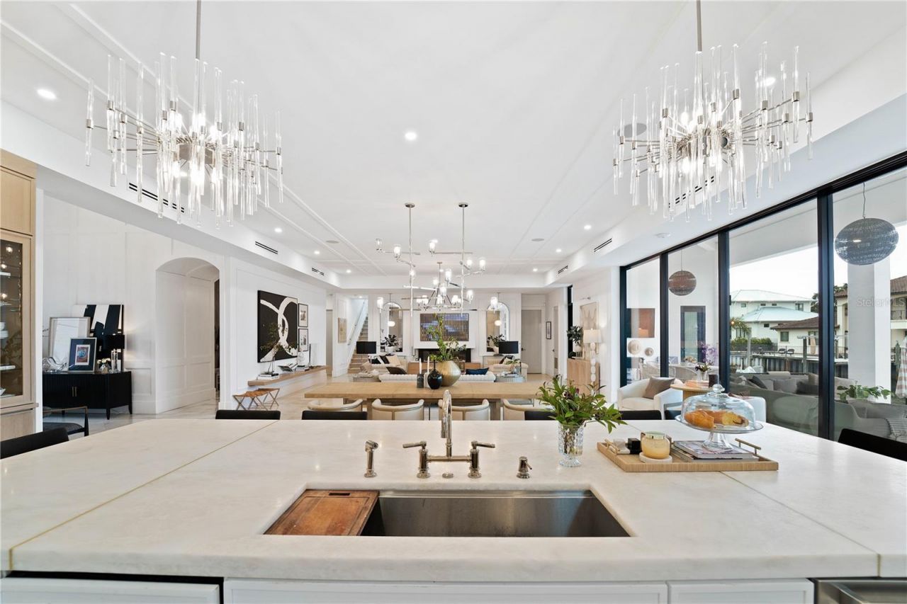 4923 W San Rafael Street, Tampa, FL 33629 Photo