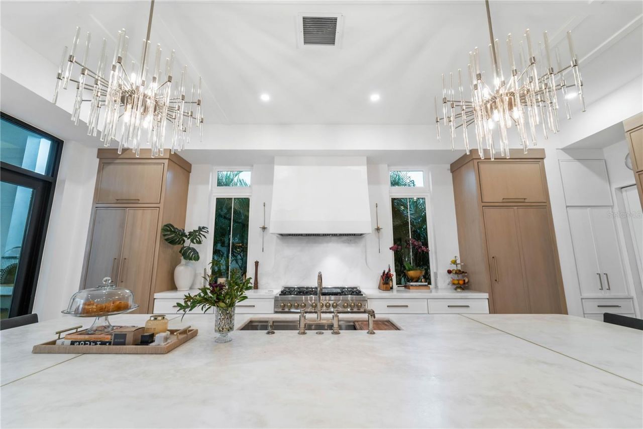 4923 W San Rafael Street, Tampa, FL 33629 Photo