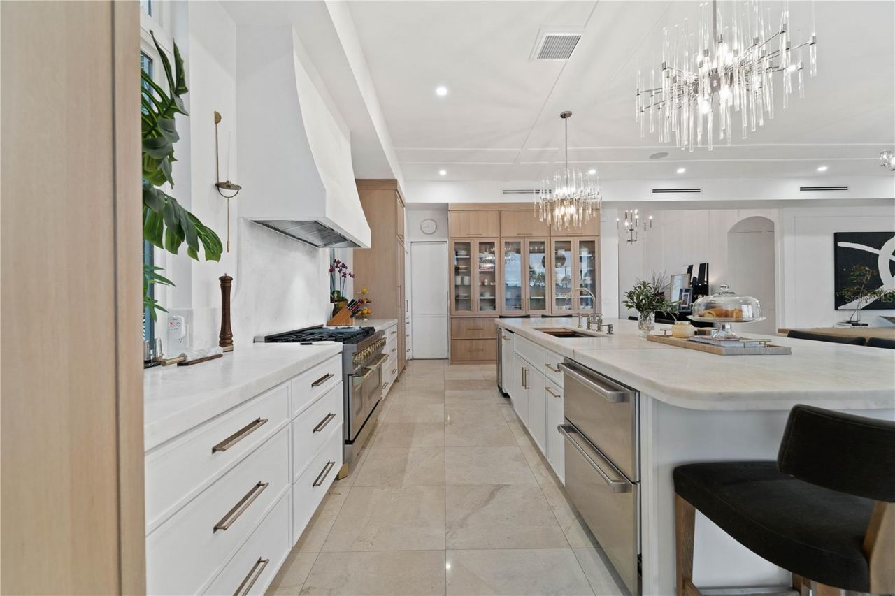 4923 W San Rafael Street, Tampa, FL 33629 Photo