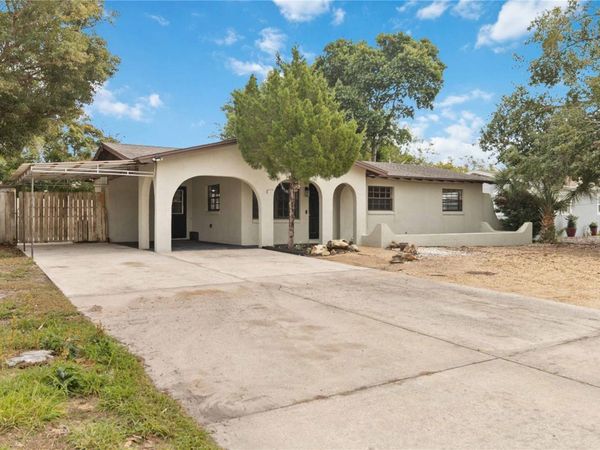 608 DORA AVENUE, TAVARES, FL 32778