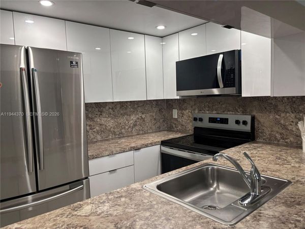 10023 Winding Lake Rd, Unit 101, Sunrise, FL 33351