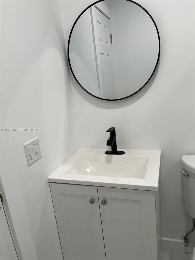 1045 SW 122nd Ct, Miami, FL 33184 Photo