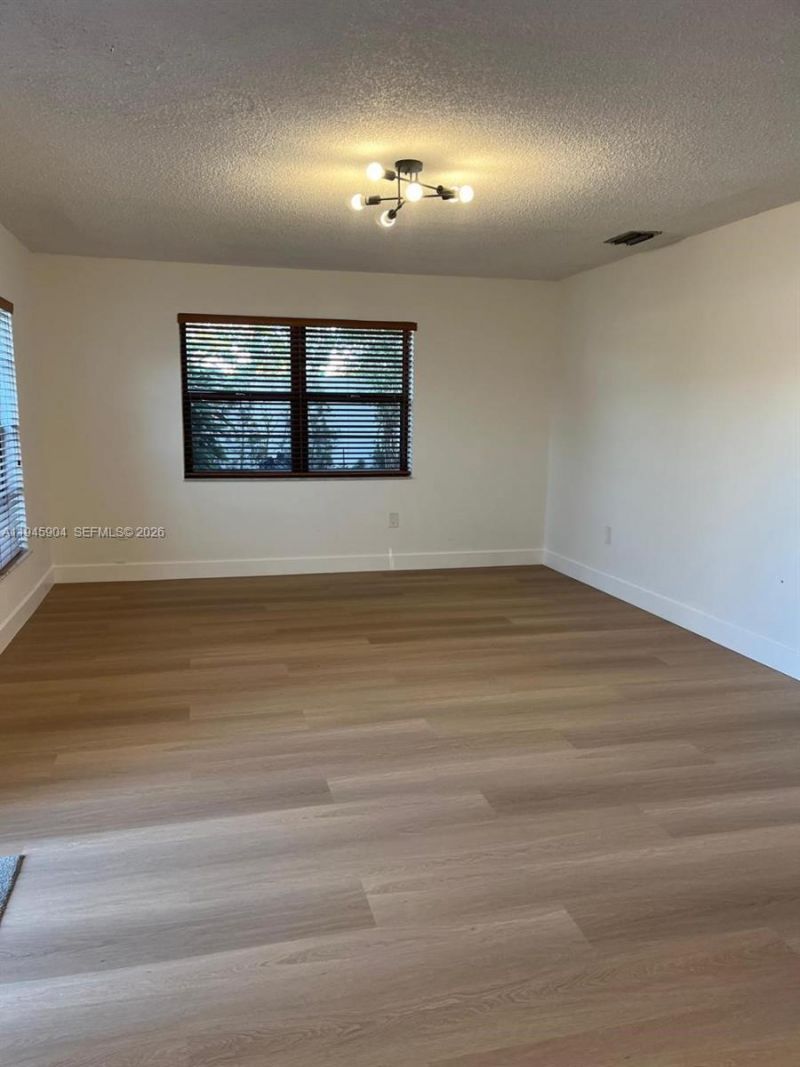 1045 SW 122nd Ct, Miami, FL 33184 Photo