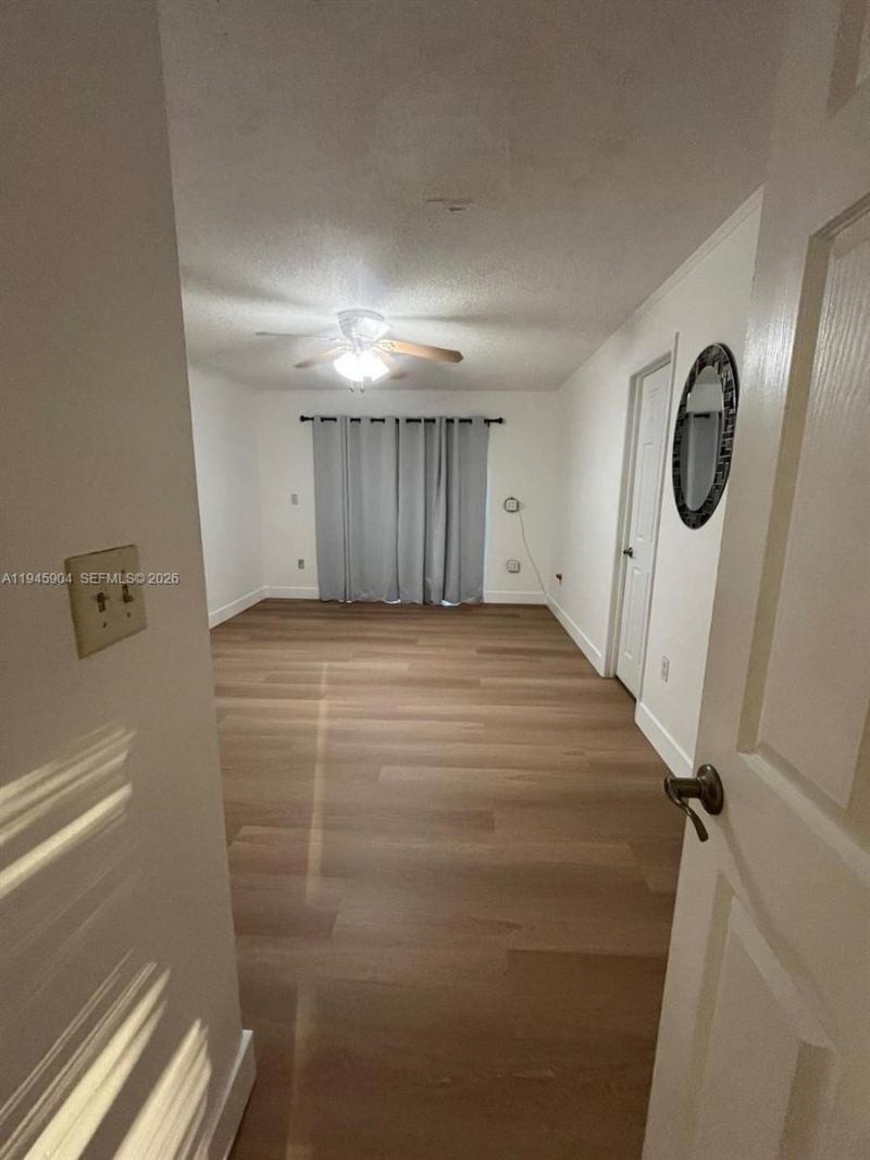 1045 SW 122nd Ct, Miami, FL 33184 Photo