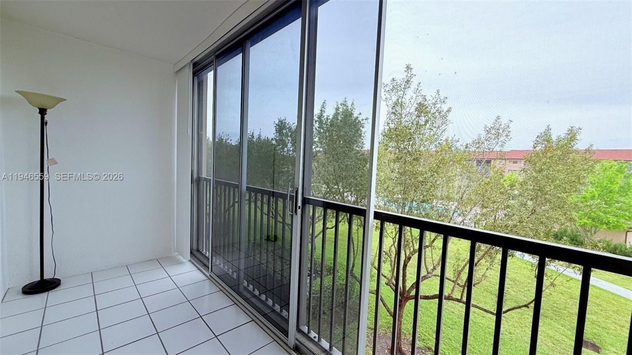 12651 SW 16th Ct, Unit 313B, Pembroke Pines, FL 33027 Photo