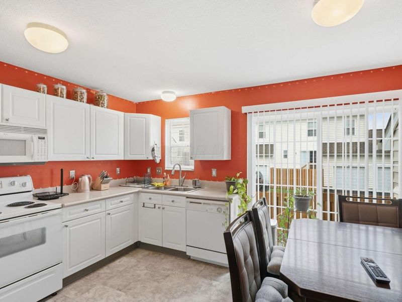 7088 Fonso Drive, New Albany, OH 43054 Photo 3