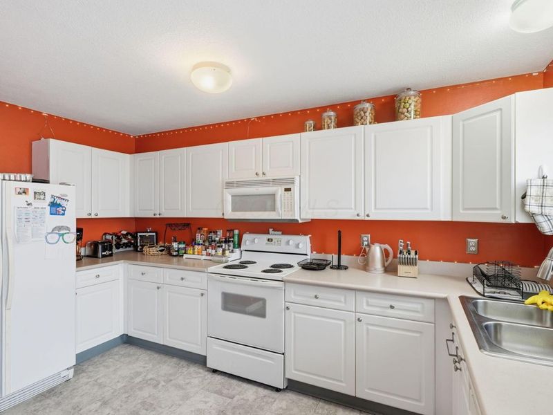 7088 Fonso Drive, New Albany, OH 43054 Photo 5