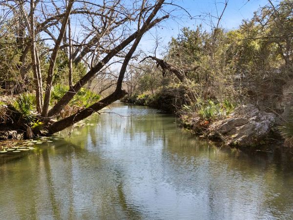 1075 Pegasus Dr, Spring Branch, TX 78070