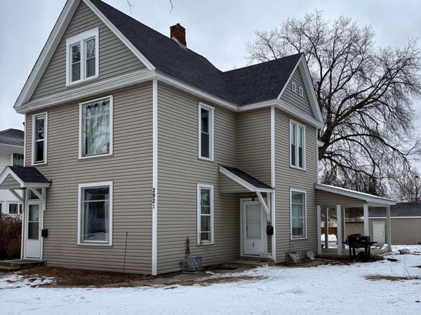 2921 33rd Avenue S, Minneapolis, MN 55406