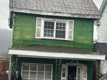 239 E PATTERSON STREET, LANSFORD, PA 18232