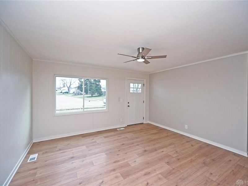 831 Weinland Drive, New Carlisle, OH 45344 Photo 6