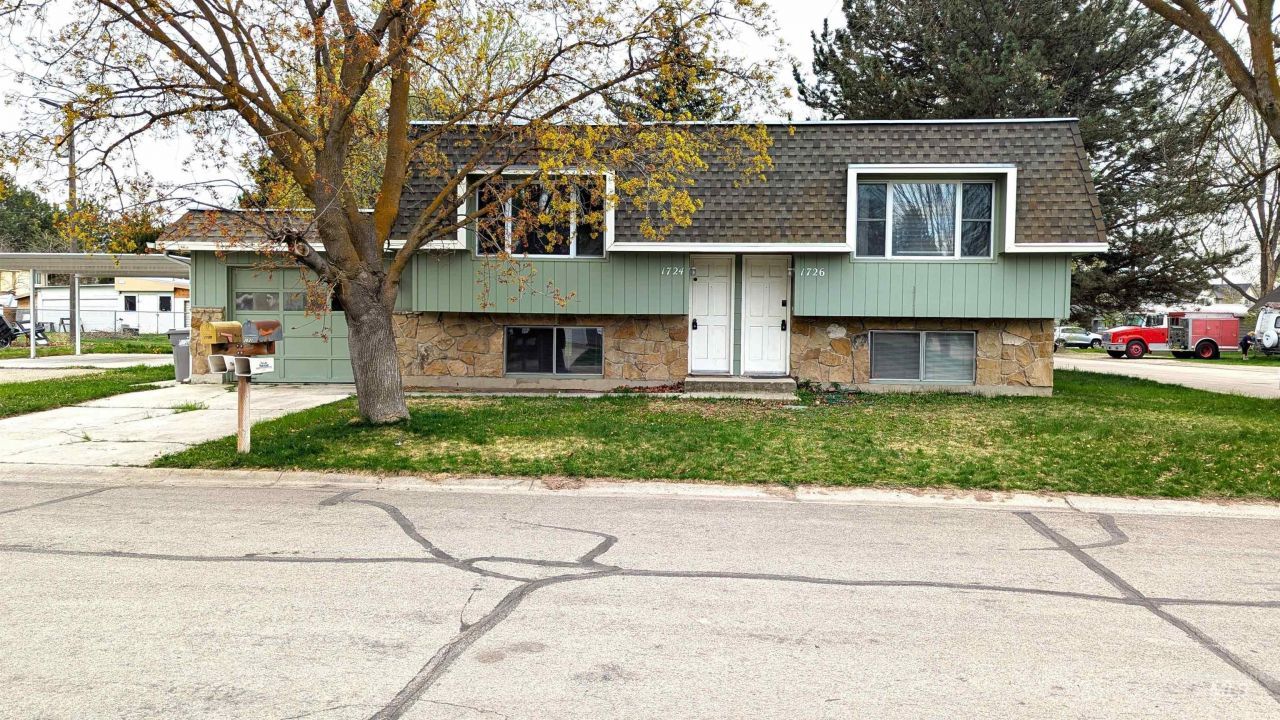 1724 & 1726 W Annett Circle, Boise, ID 83705 Main Photo