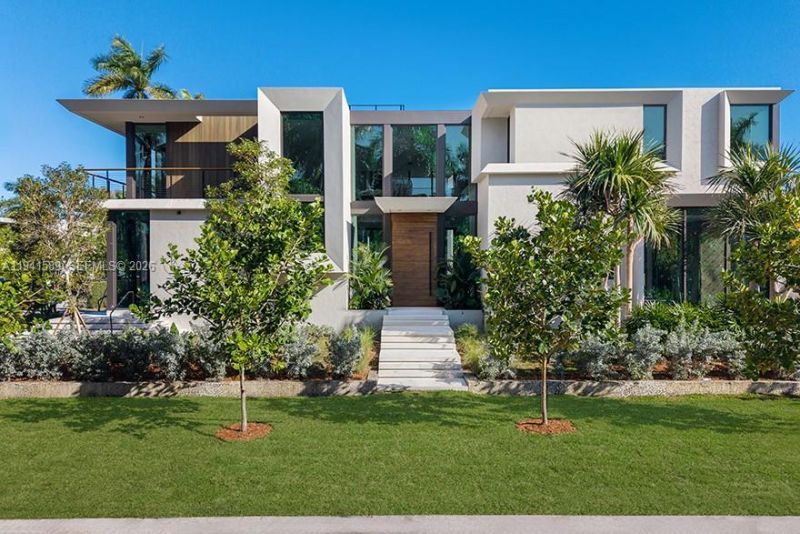 375 S Hibiscus Dr, Miami Beach, FL 33139 Photo