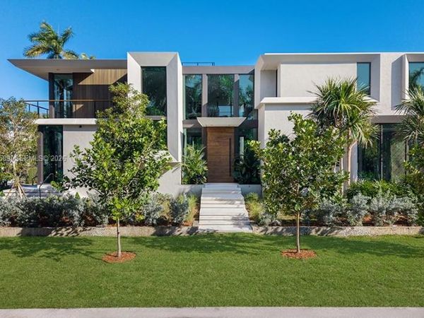 375 S Hibiscus Dr, Miami Beach, FL 33139