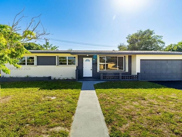 360 NW 199th St, Miami Gardens, FL 33169